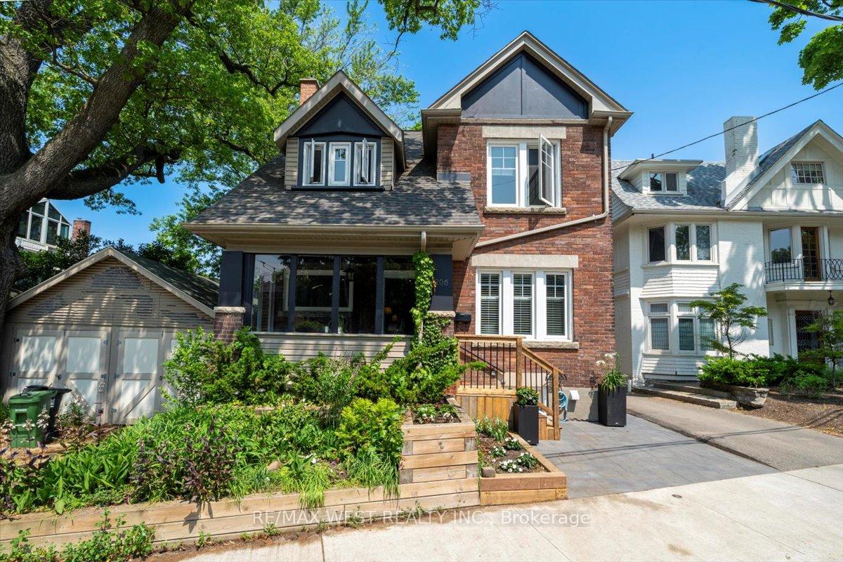 206-howard-park-avenue-toronto-ontario-w12504536