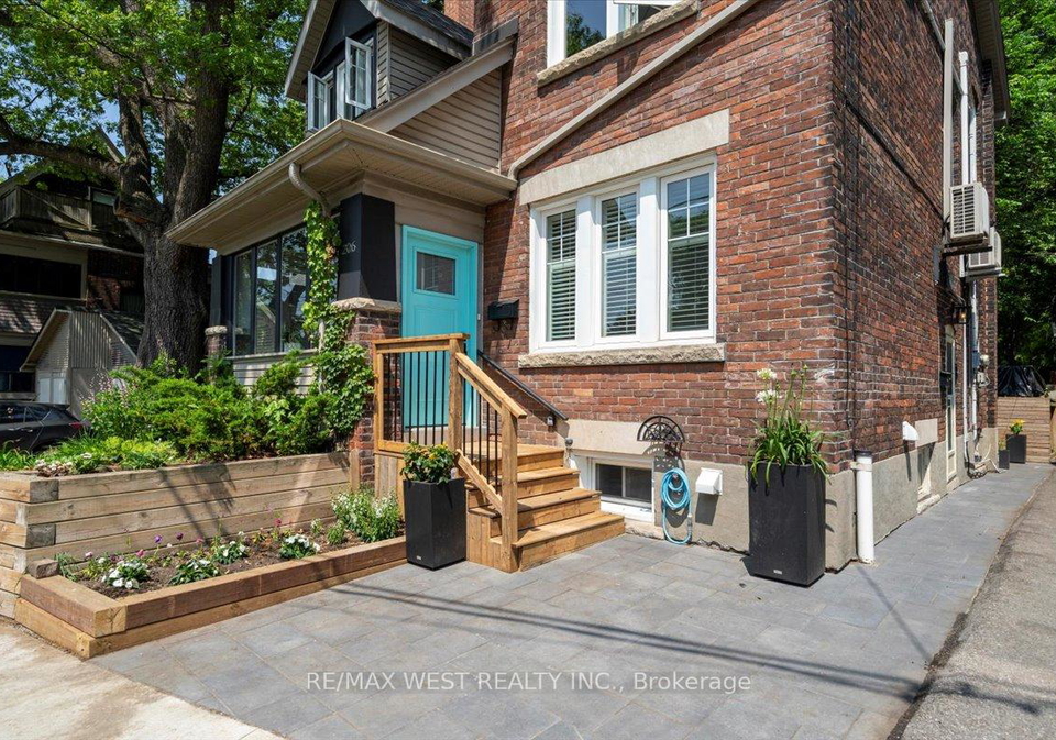 206-howard-park-avenue-toronto-ontario-w12504536