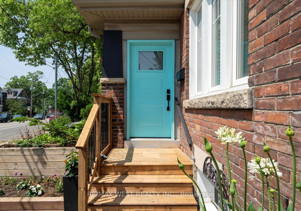 206-howard-park-avenue-toronto-ontario-w12504536