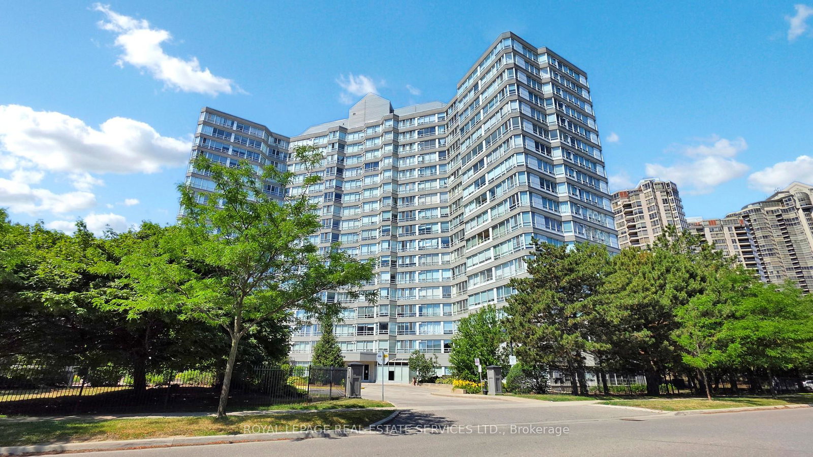 50-kingsbridge-garden-mississauga-ontario-w12504794