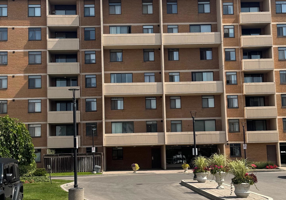 2645-jane-street-york-ontario-w12505444