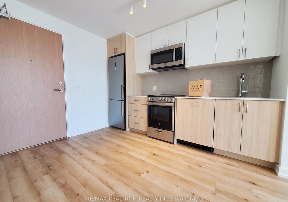 1195-the-queensway-street-etobicoke-ontario-w12505898