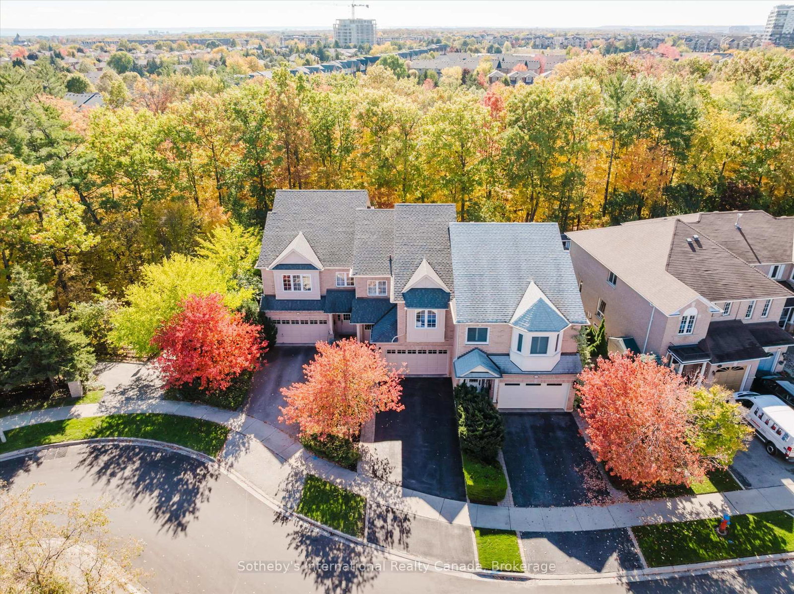 319-ravineview-way-oakville-ontario-w12506726