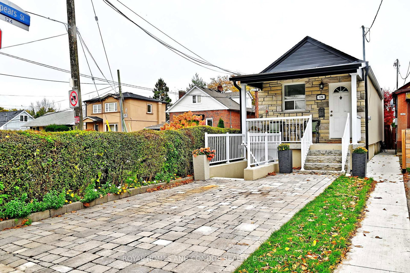 126-spears-street-toronto-ontario-w12507628