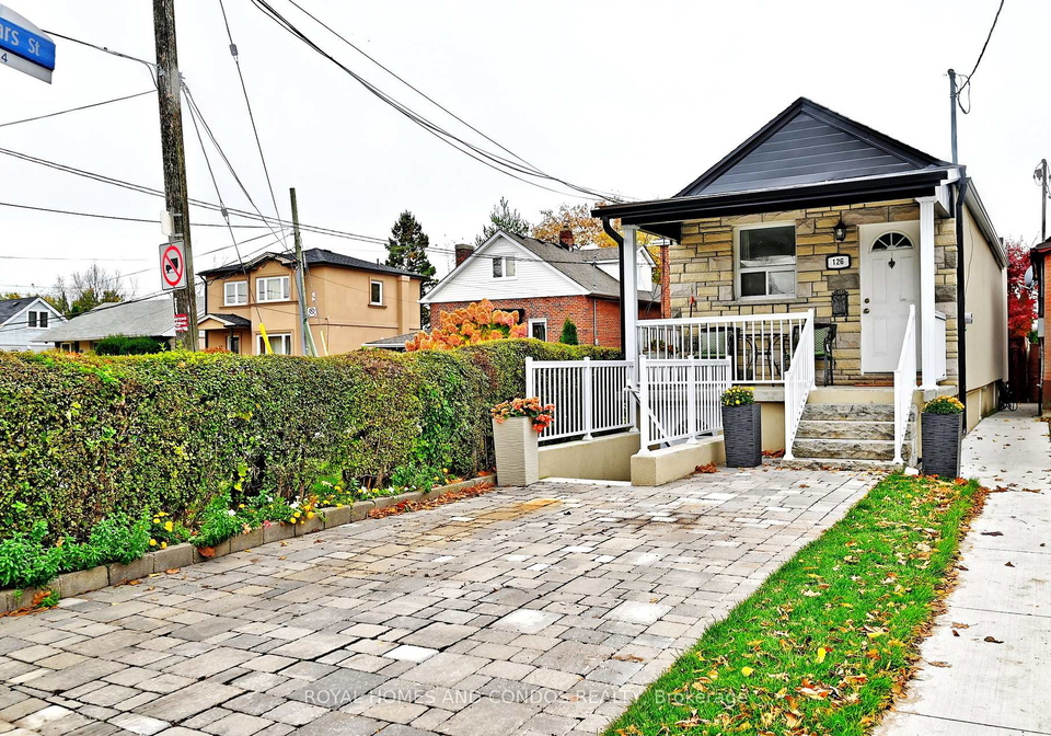 126-spears-street-toronto-ontario-w12507628