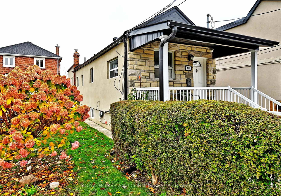 126-spears-street-toronto-ontario-w12507628