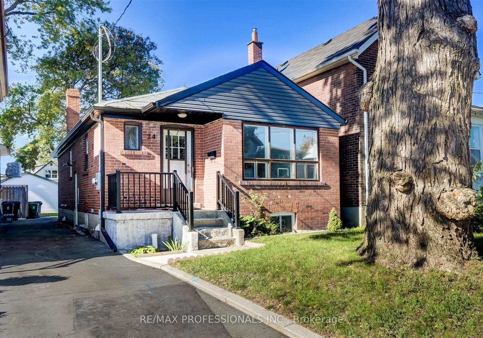 24-chryessa-avenue-toronto-ontario-w12507926