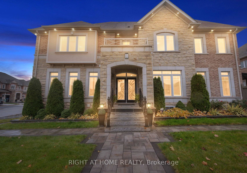 404-queen-mary-drive-brampton-ontario-w12508524