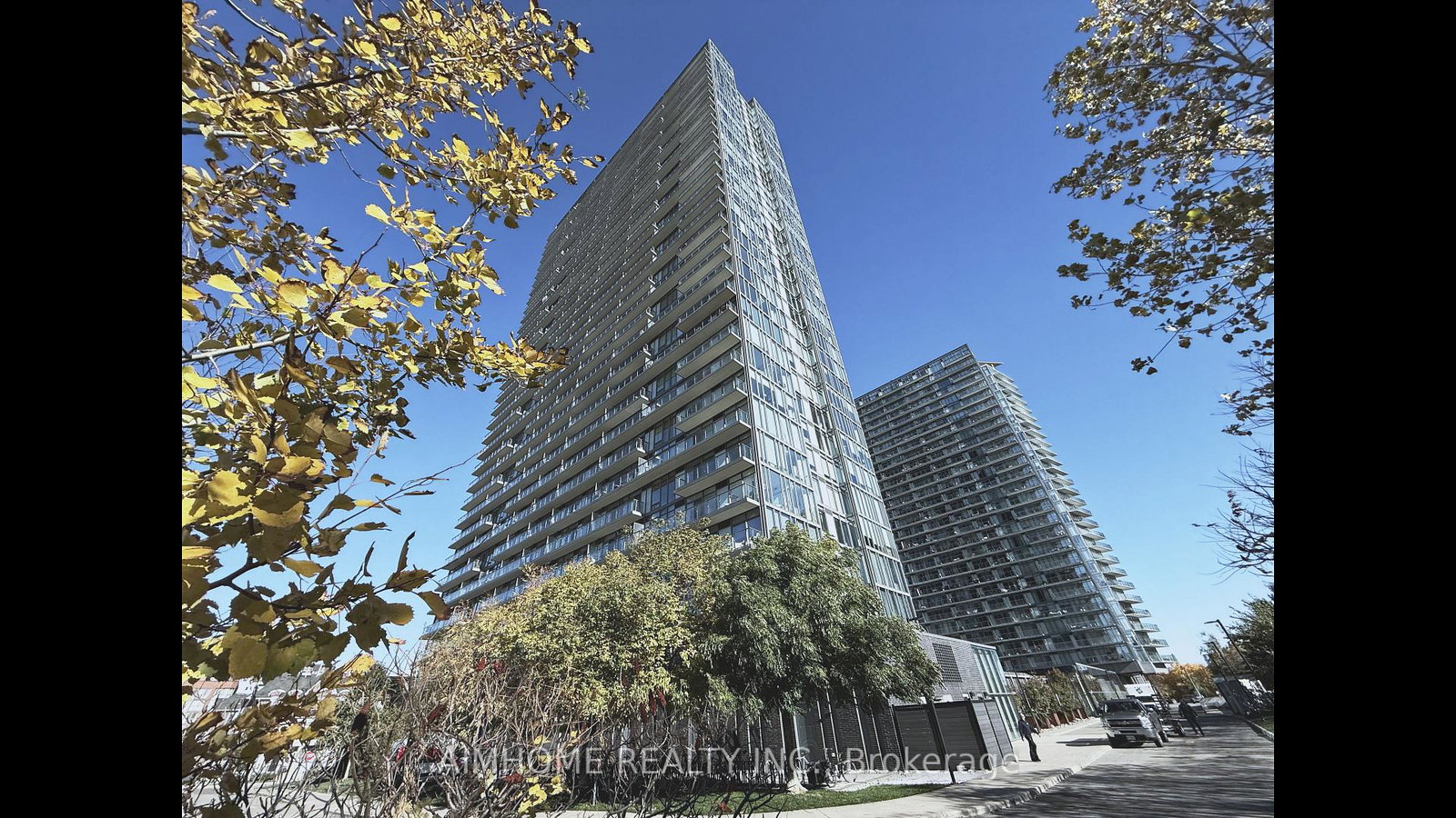 105-the-queensway-toronto-ontario-w12508574