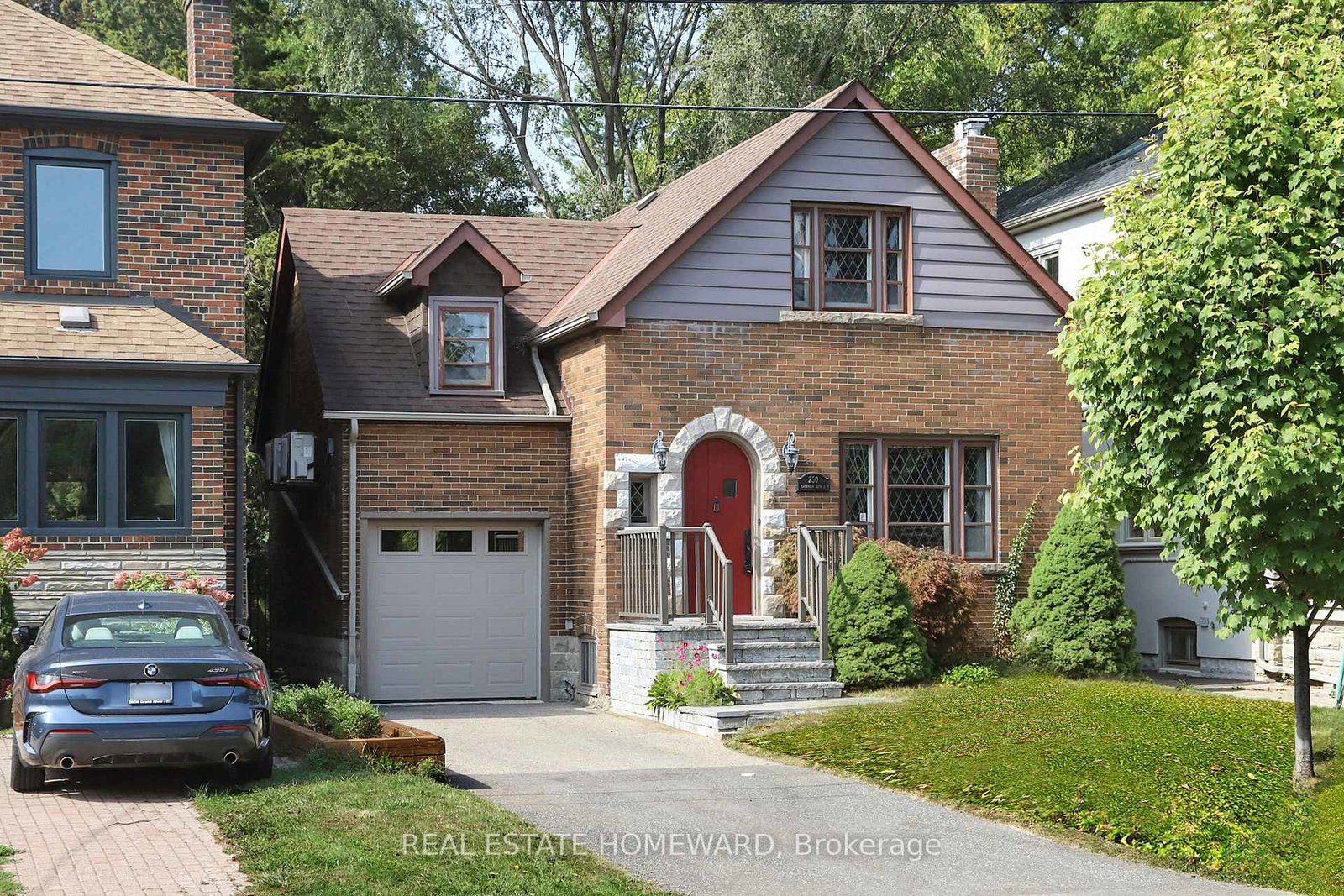 250-grenview-boulevard-s-etobicoke-ontario-w12509216