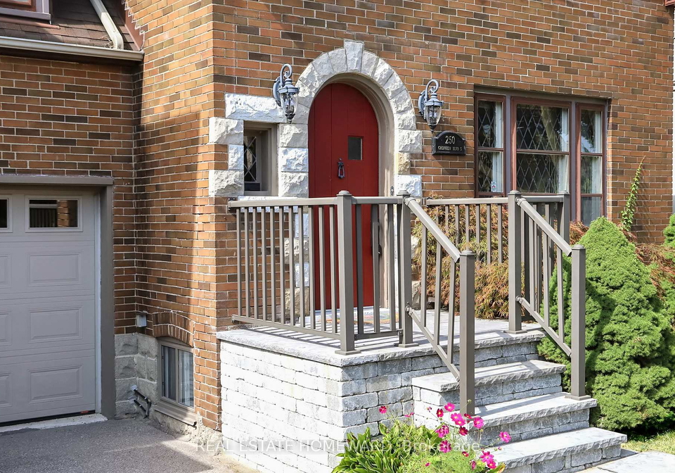 250-grenview-boulevard-s-etobicoke-ontario-w12509216