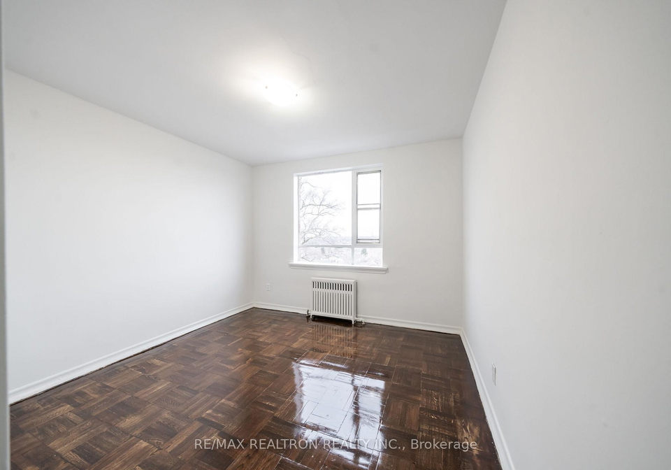 2515-eglinton-avenue-w-toronto-ontario-w12509492