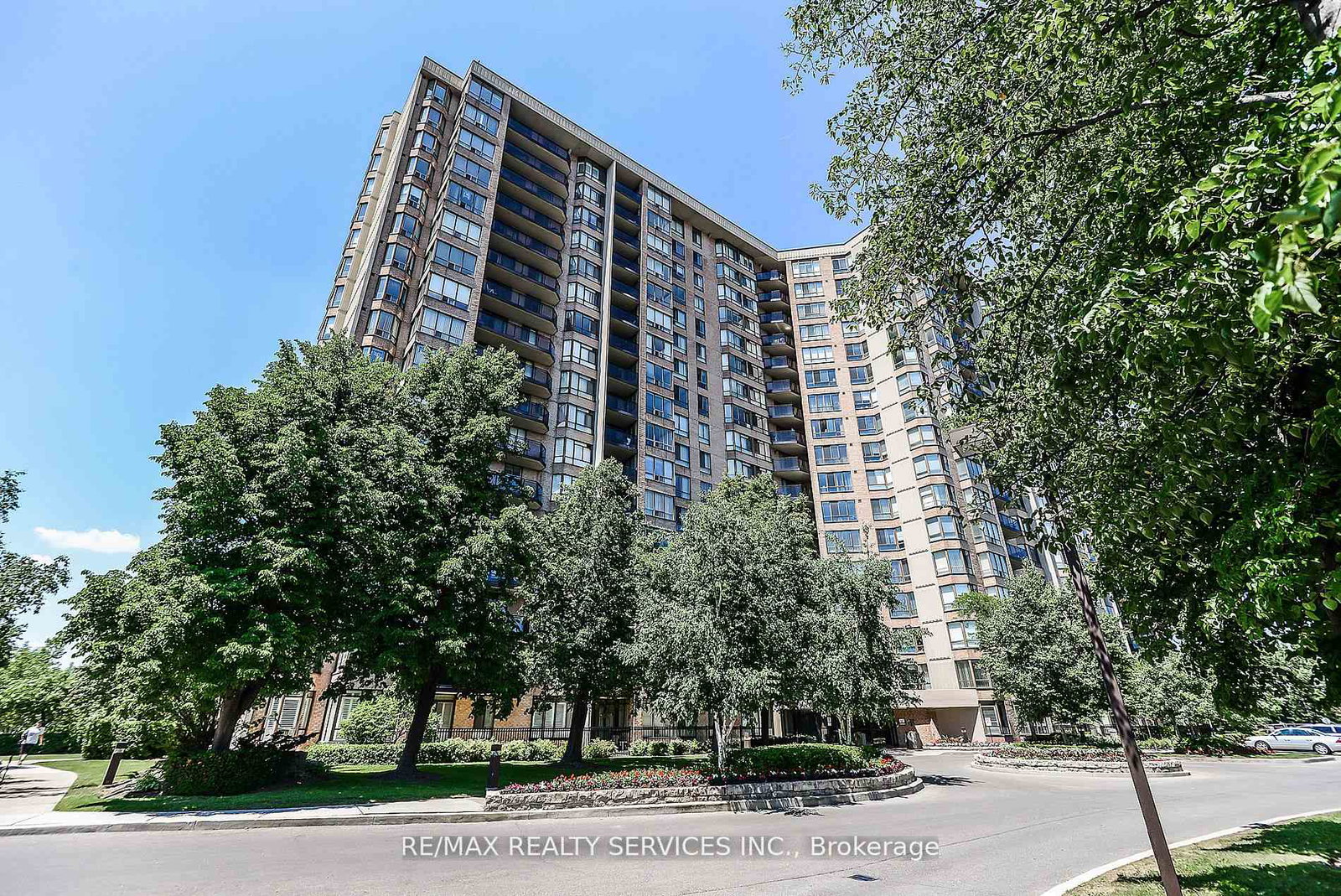 20-cherrytree-drive-brampton-ontario-w12509700