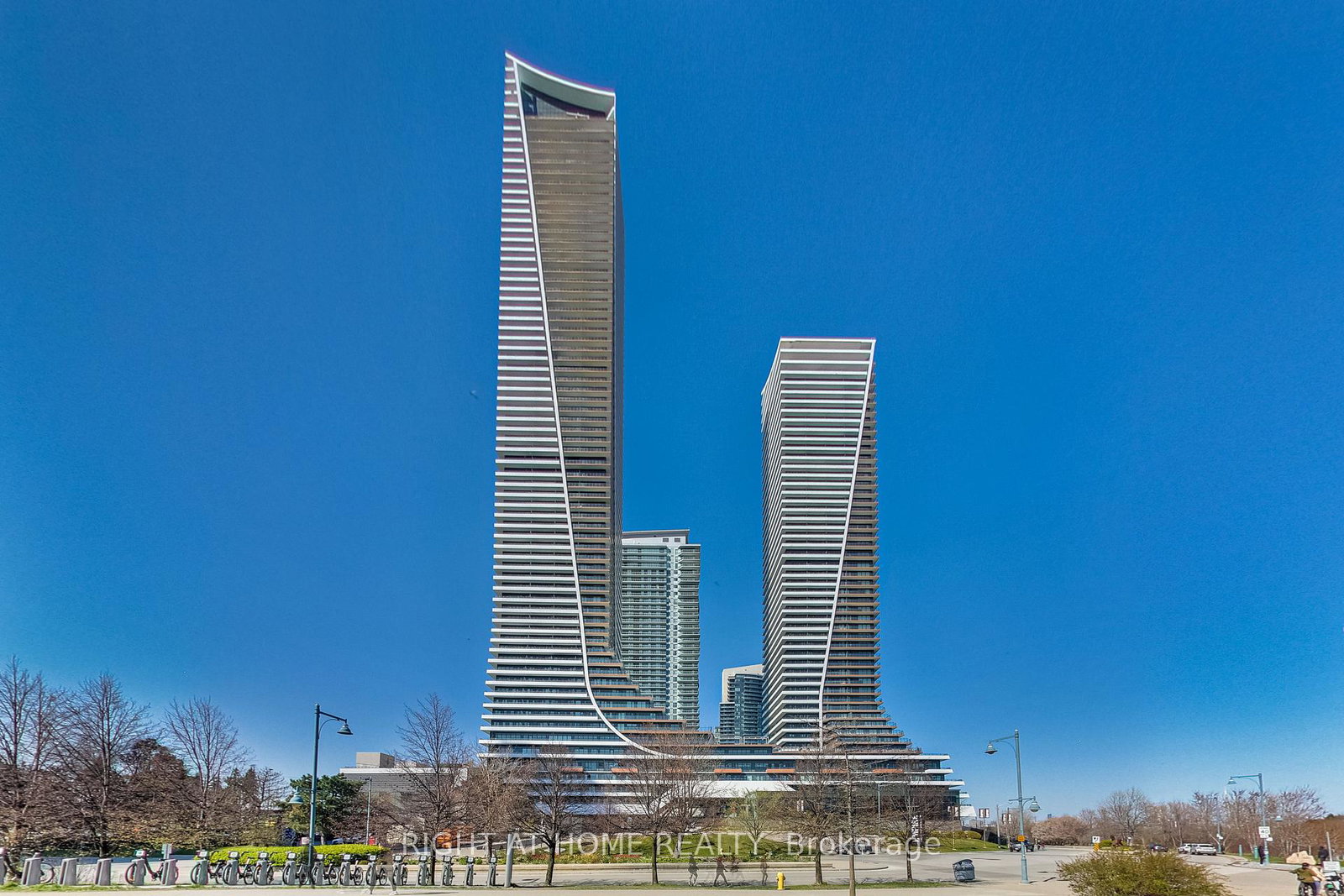 30-shore-breeze-drive-etobicoke-ontario-w12509740
