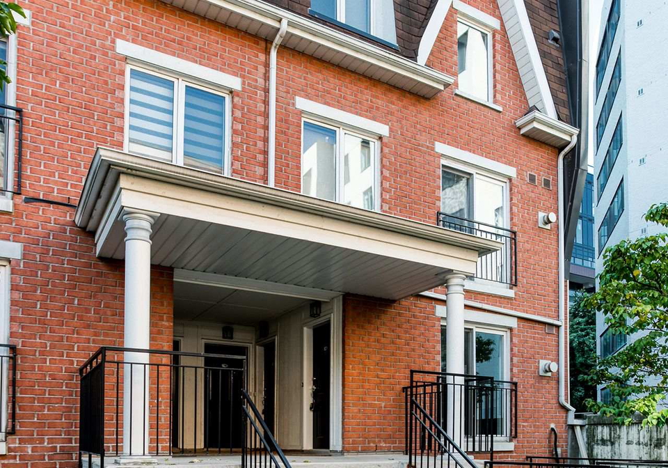 10-laidlaw-street-toronto-ontario-w12510214