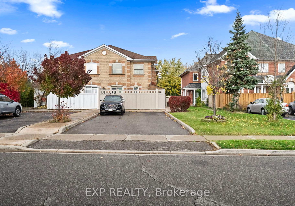 70-pressed-brick-drive-brampton-ontario-w12511938