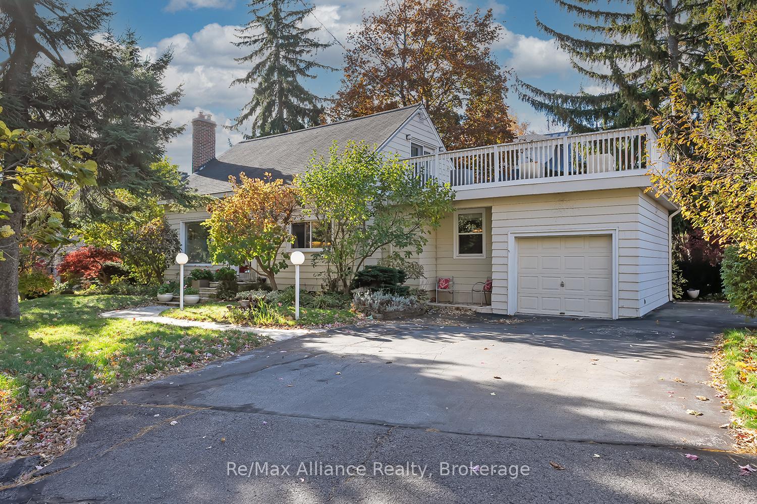 42-chartwell-road-oakville-ontario-w12512148