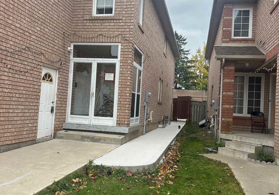 55-lauraglen-crescent-brampton-ontario-w12512508
