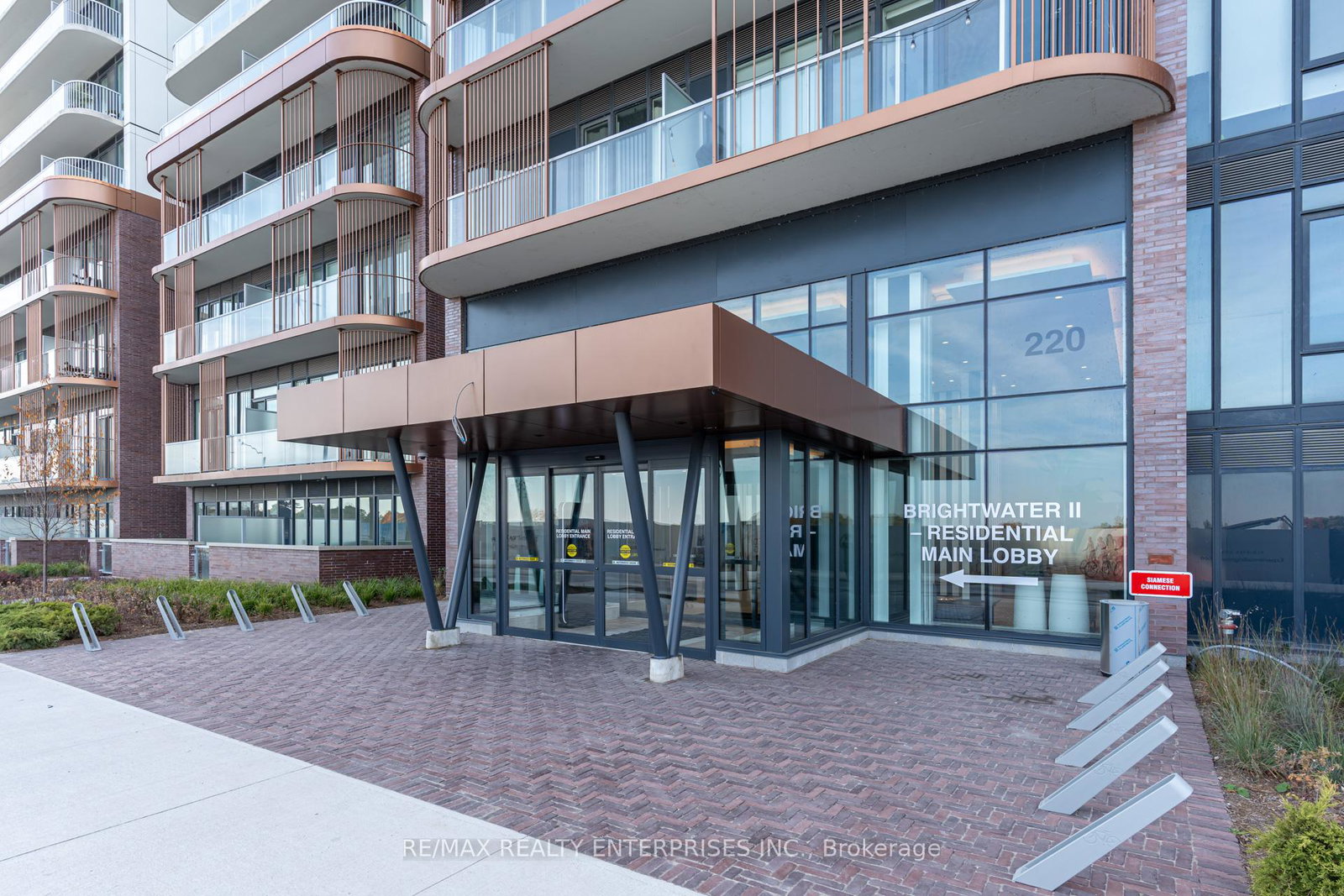 220-missinnihe-way-mississauga-ontario-w12512984