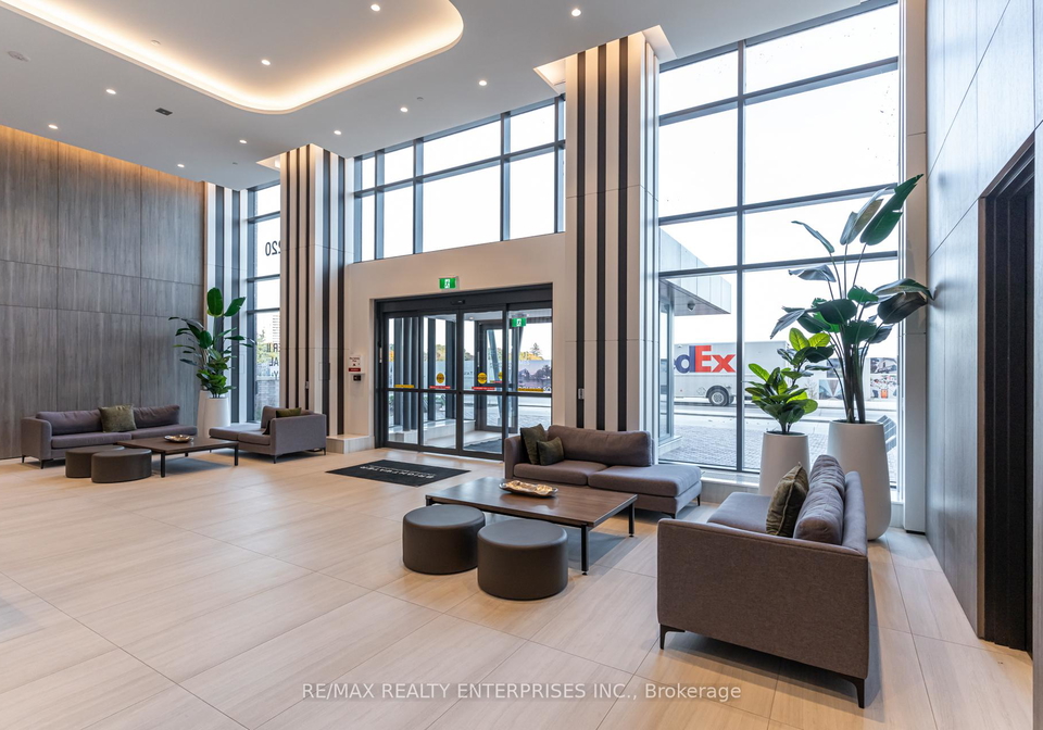 220-missinnihe-way-mississauga-ontario-w12512984