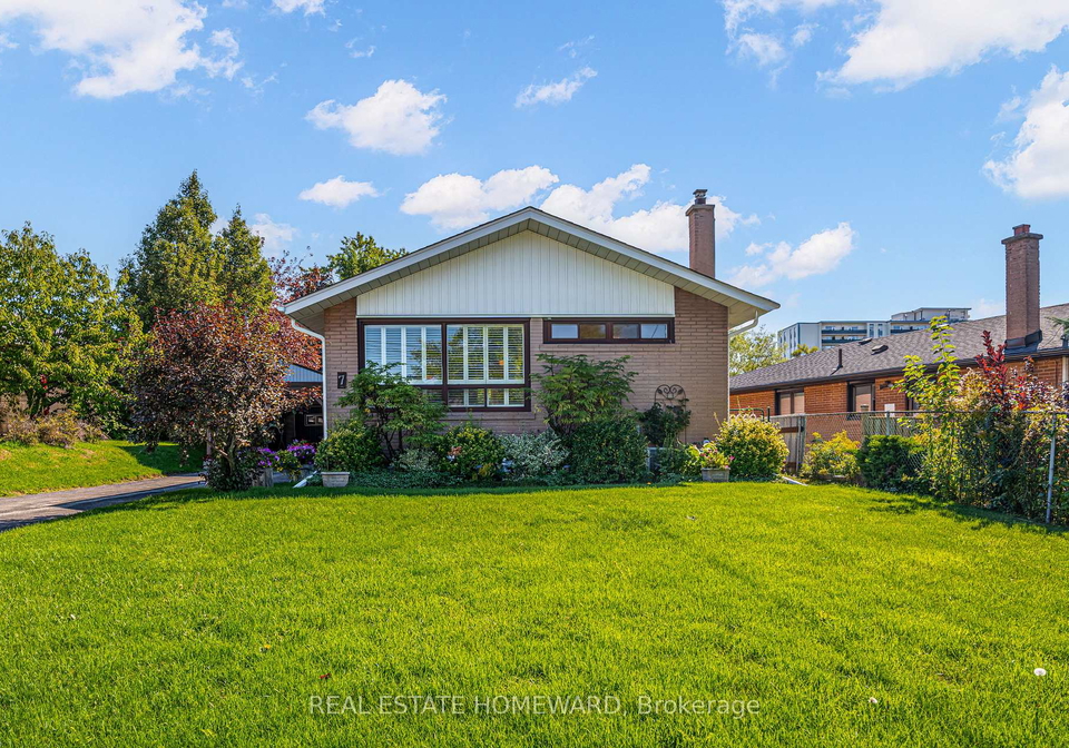 7-jacinta-drive-north-york-ontario-w12513250