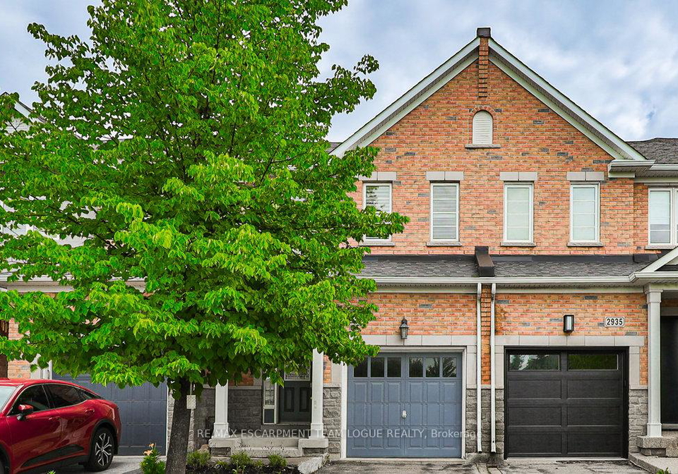 2937-guire-common-burlington-ontario-w12513618