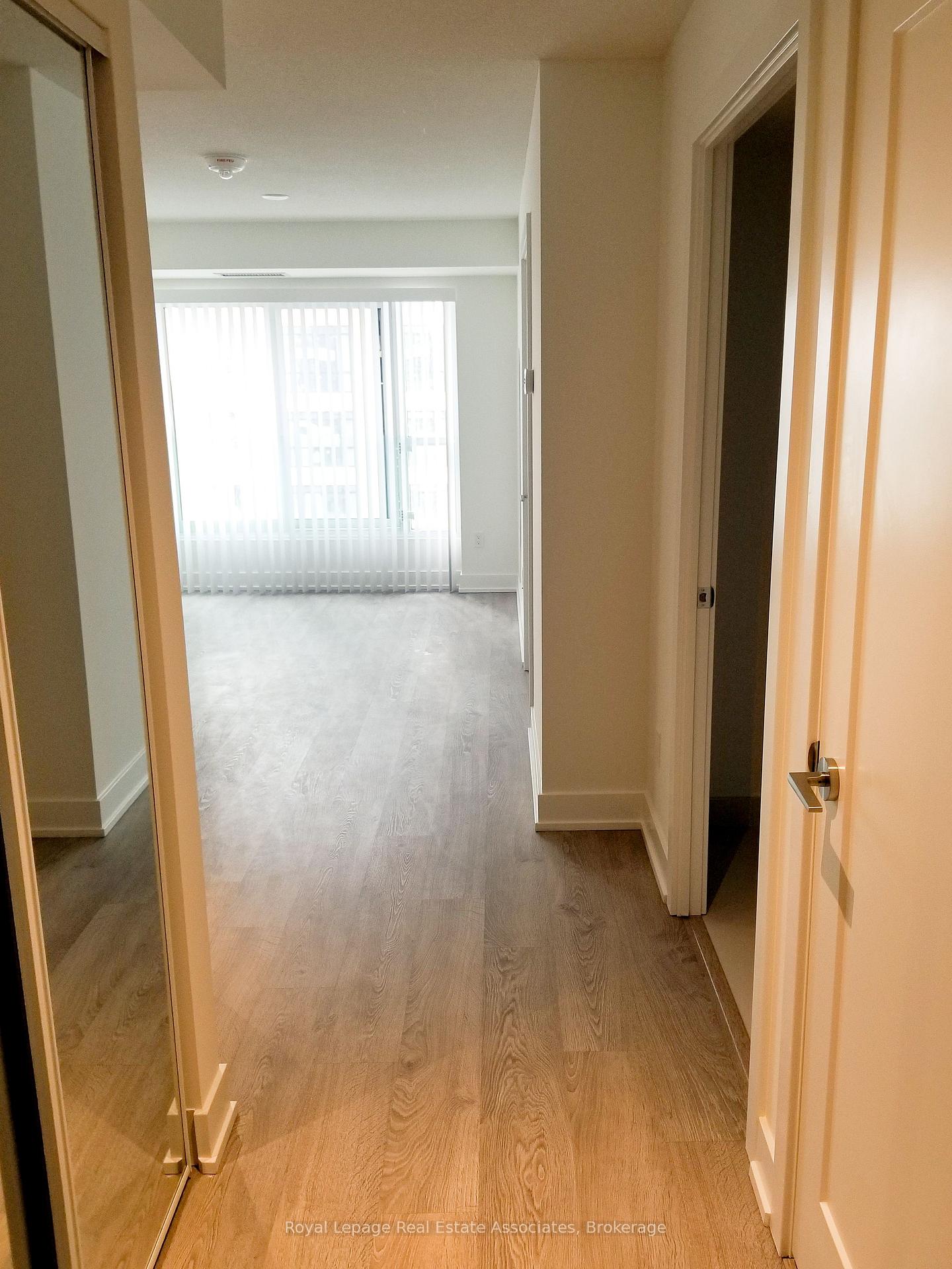 7-mabelle-avenue-etobicoke-ontario-w12514396