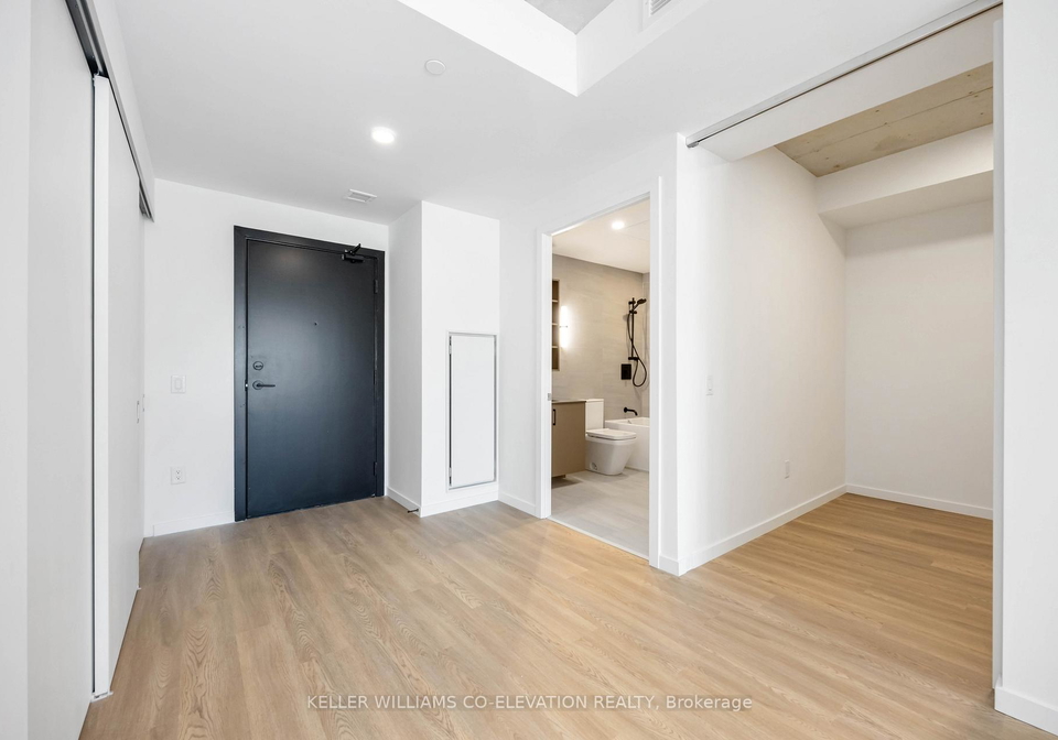 689-the-queensway-street-etobicoke-ontario-w12514482