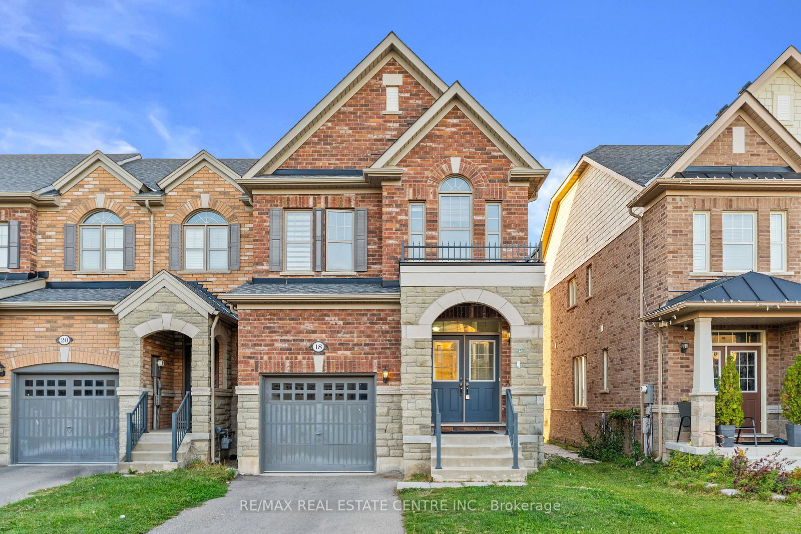 18-hogan-manor-drive-brampton-ontario-w12517656