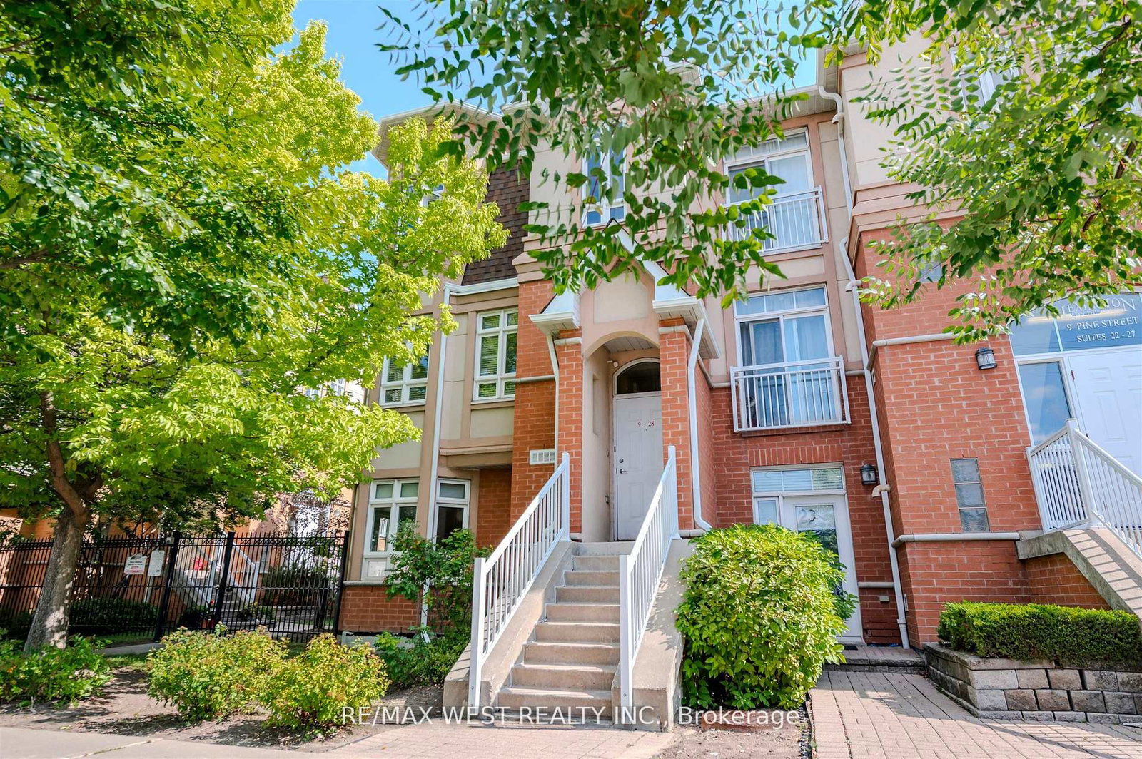 9-pine-street-north-york-ontario-w12517726