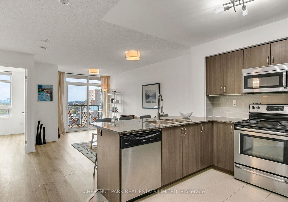 816-lansdowne-avenue-toronto-ontario-w12517730