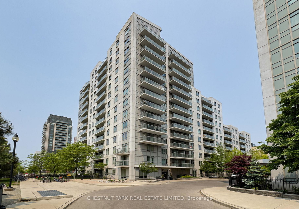 816-lansdowne-avenue-toronto-ontario-w12517730