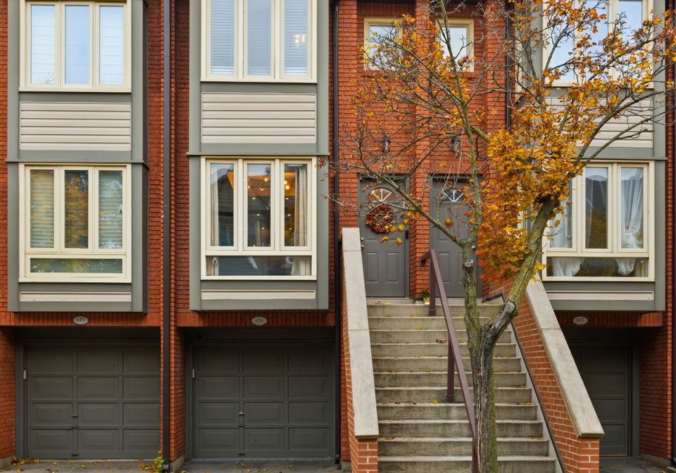 895-maple-avenue-burlington-ontario-w12517882