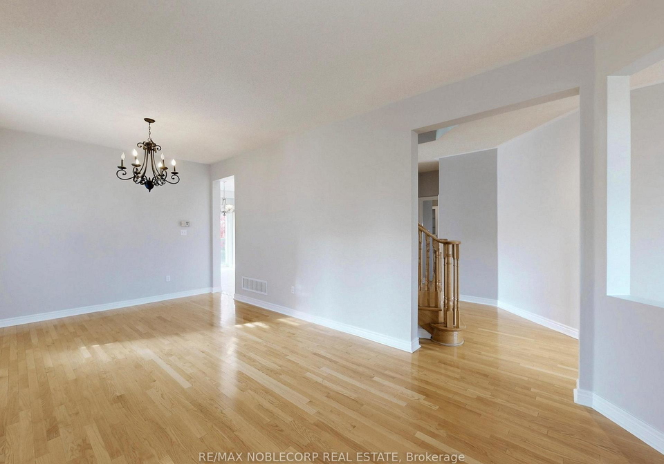 28-laurentide-crescent-brampton-ontario-w12518314