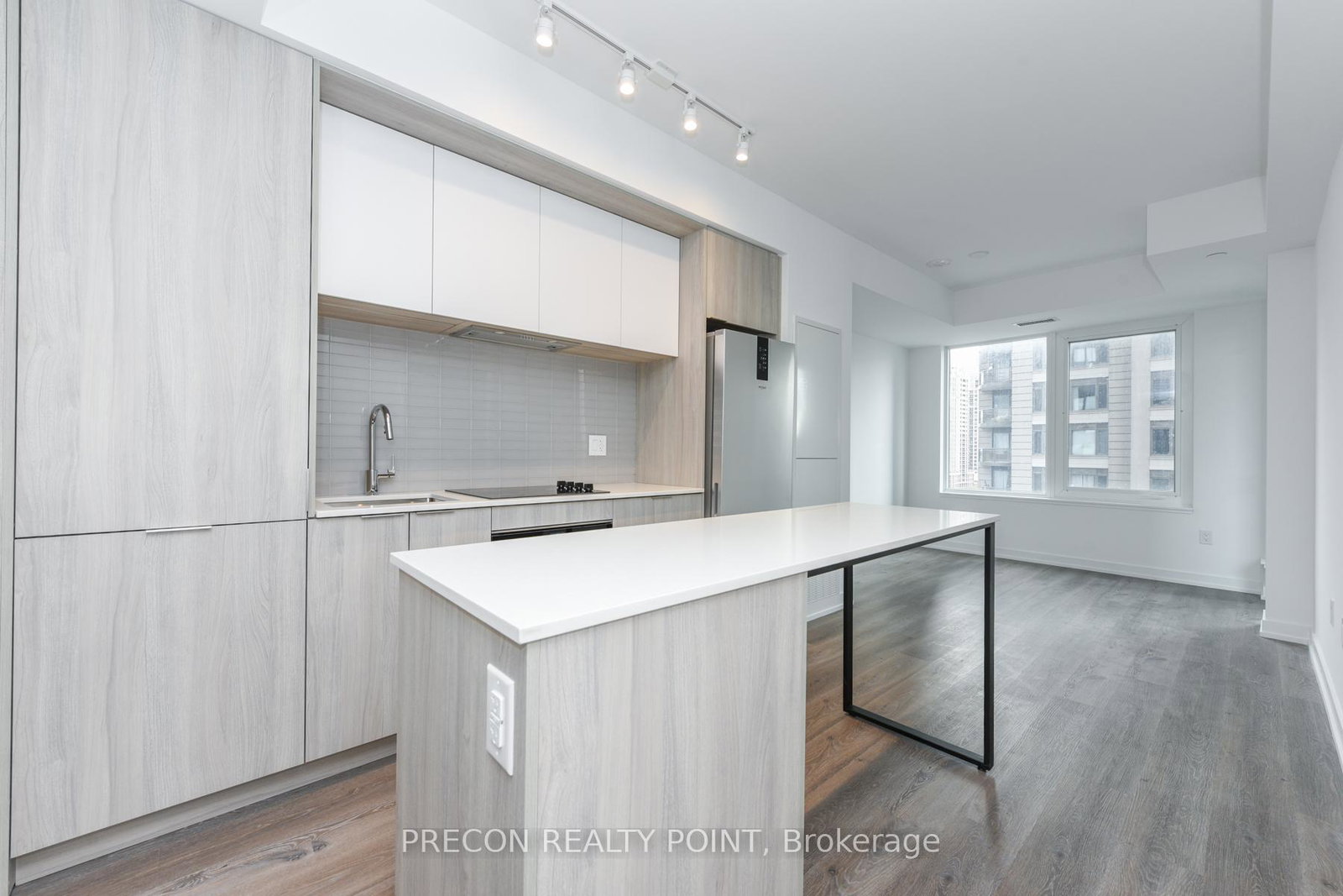 395-square-one-drive-n-mississauga-ontario-w12518874