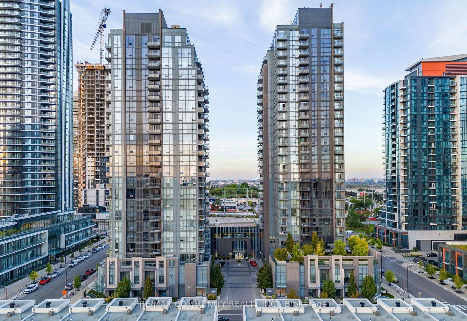 5033-four-springs-avenue-mississauga-ontario-w12519182