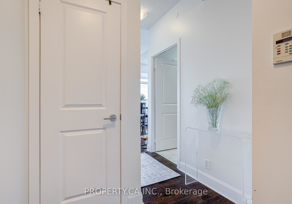 33-shore-breeze-drive-etobicoke-ontario-w12519314