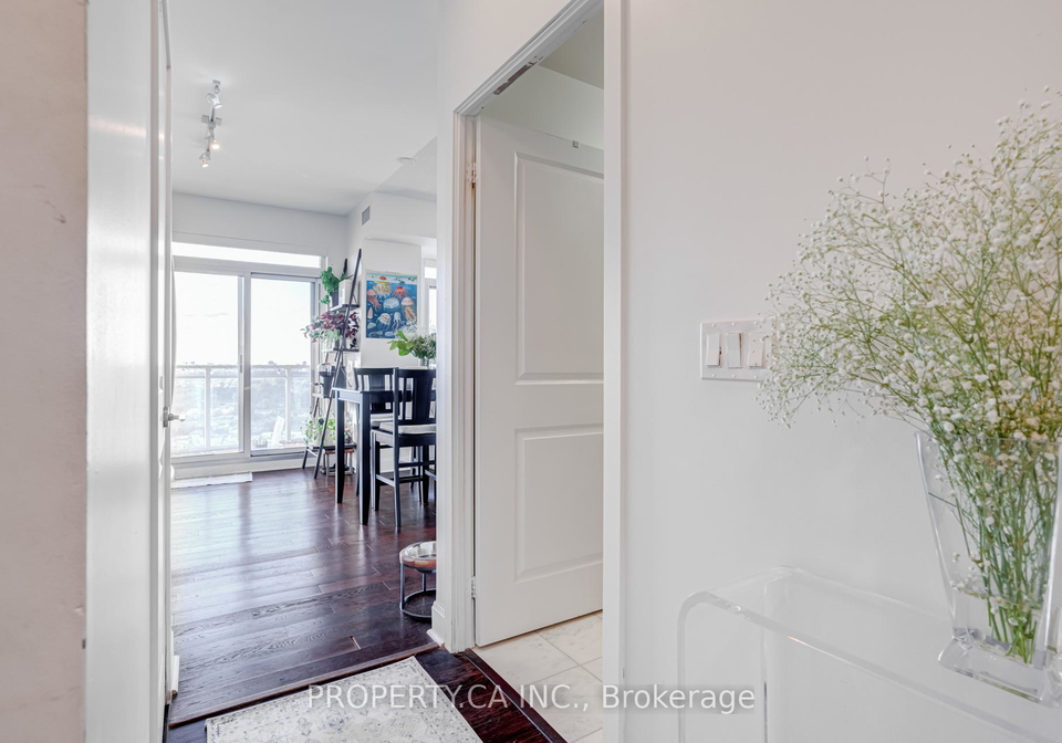 33-shore-breeze-drive-etobicoke-ontario-w12519314
