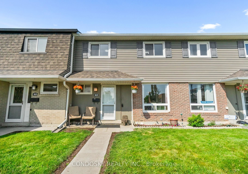 42-village-court-brampton-ontario-w12520222