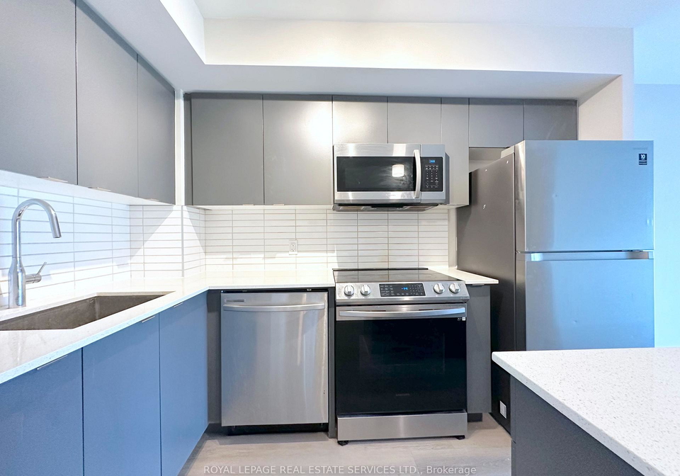 3385-dundas-street-w-toronto-ontario-w12520482