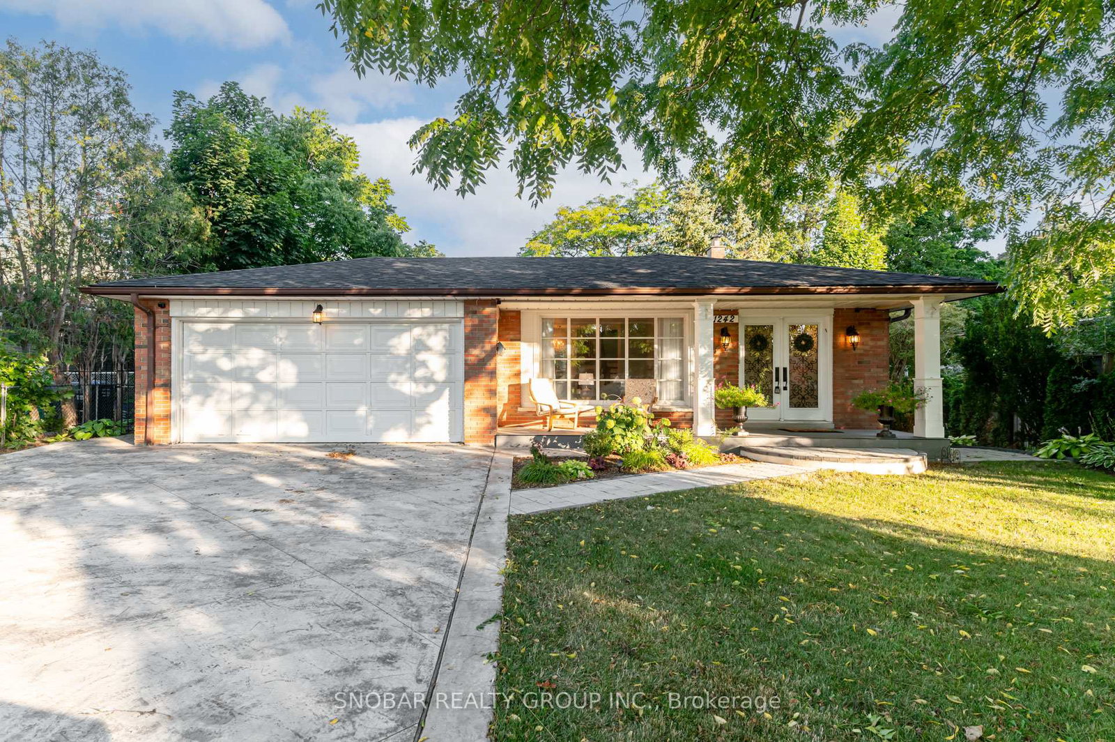 1242-forestwood-drive-mississauga-ontario-w12520718