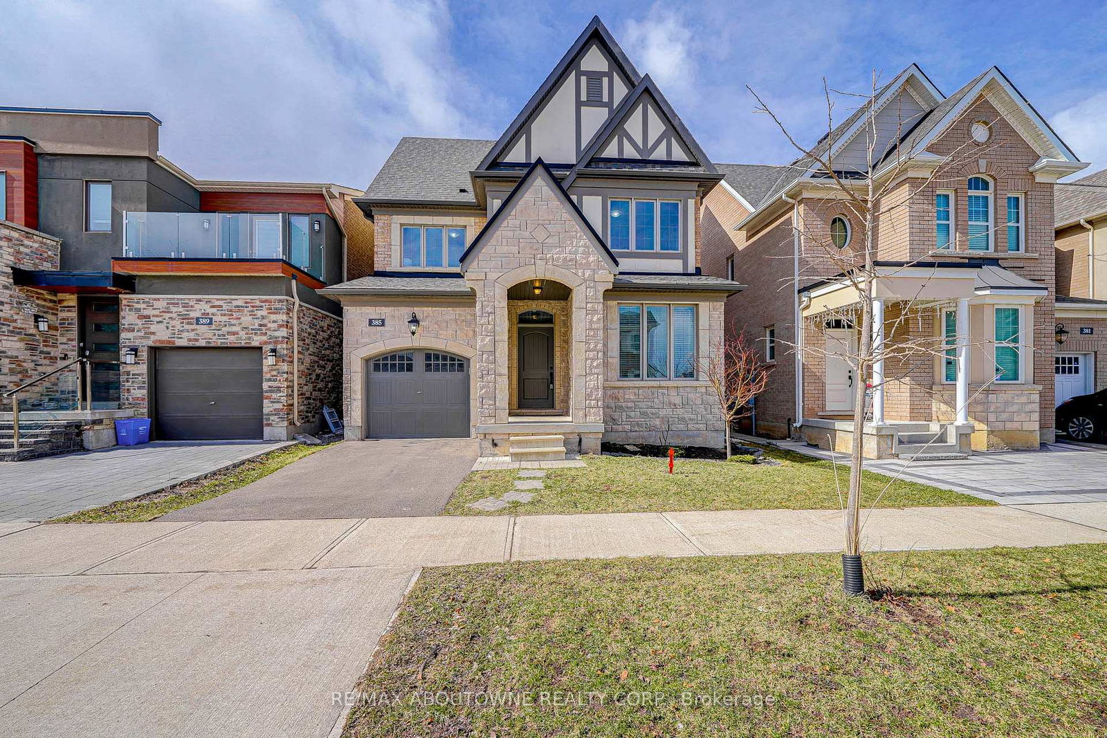 385-dahlia-trail-oakville-ontario-w12521572