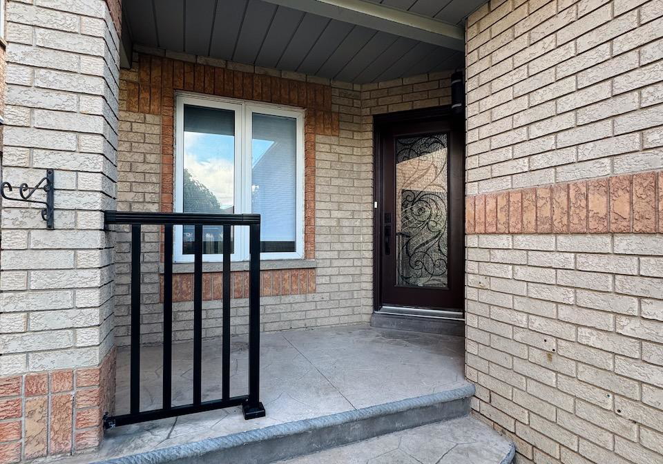 592-leatherleaf-drive-mississauga-ontario-w12521998
