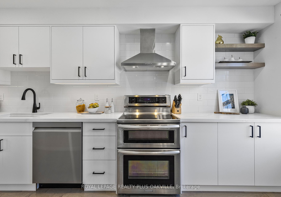 2272-mowat-avenue-oakville-ontario-w12522568