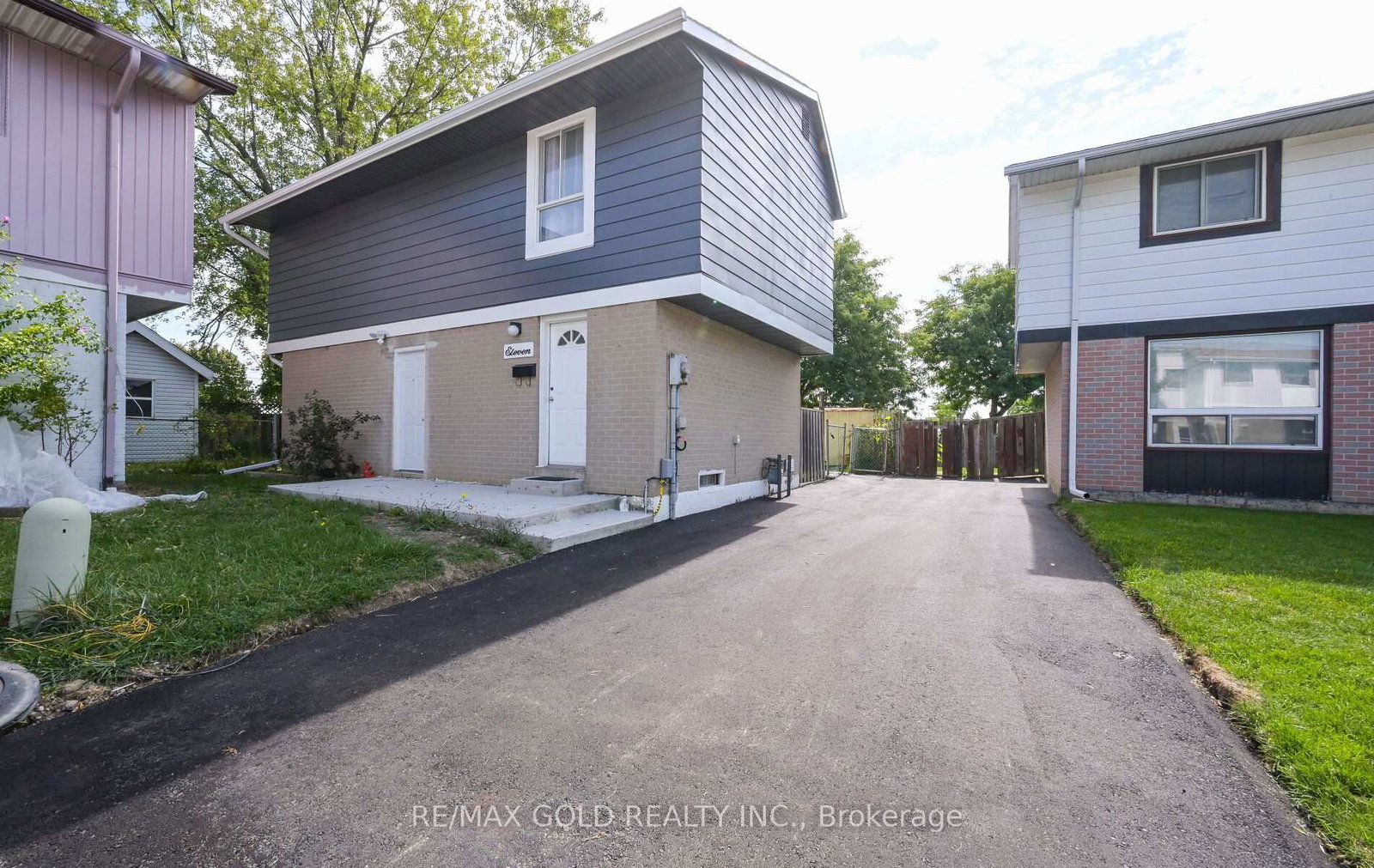 11-huronia-court-brampton-ontario-w12522752