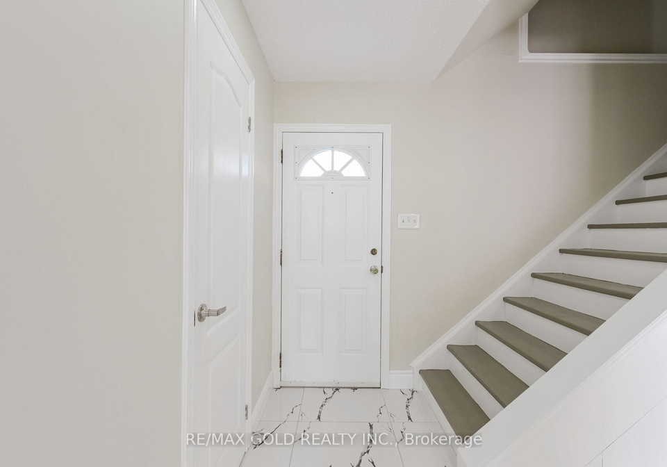 11-huronia-court-brampton-ontario-w12522752
