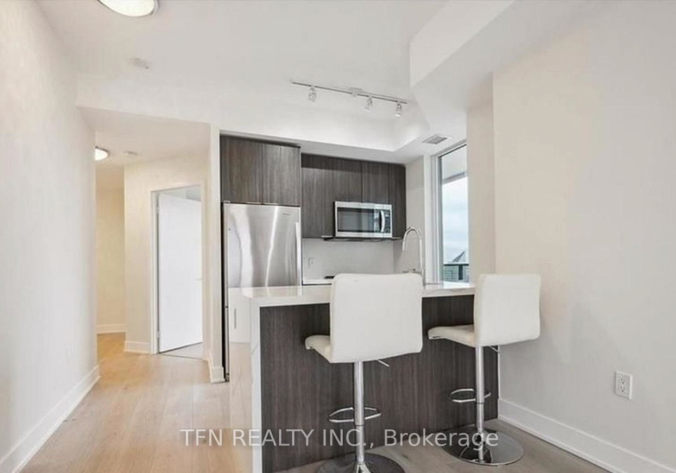 20-shore-breeze-drive-etobicoke-ontario-w12523196