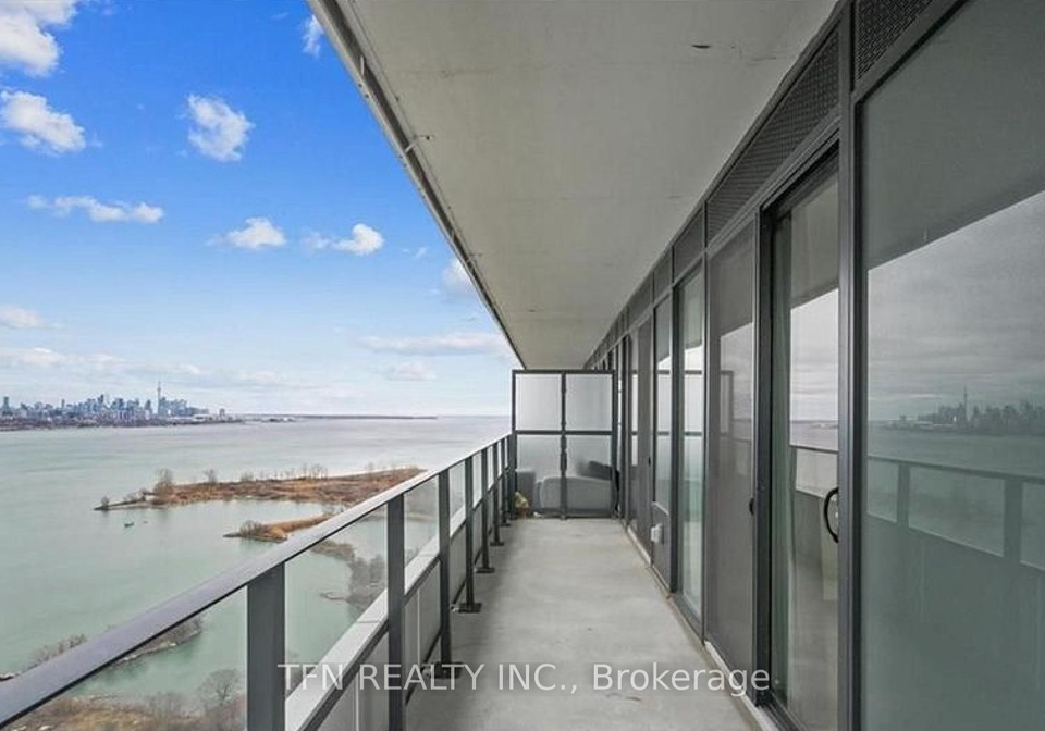 20-shore-breeze-drive-etobicoke-ontario-w12523196