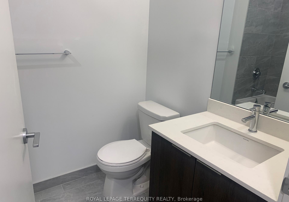 395-square-one-drive-mississauga-ontario-w12523822