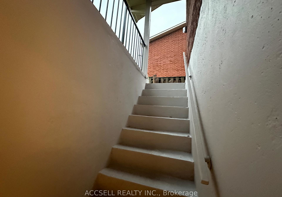 700-willowbank-trail-mississauga-ontario-w12524772